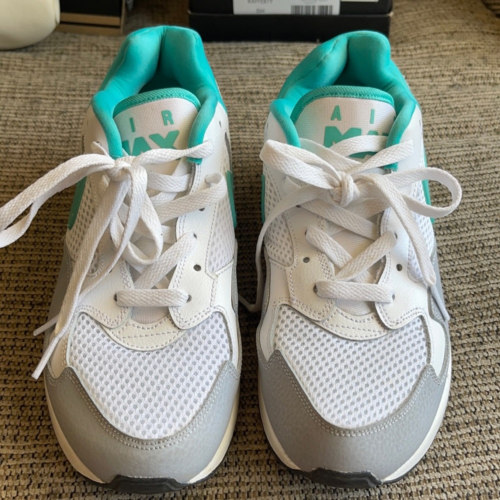 MUST GO‼️ Nike Air Max ST